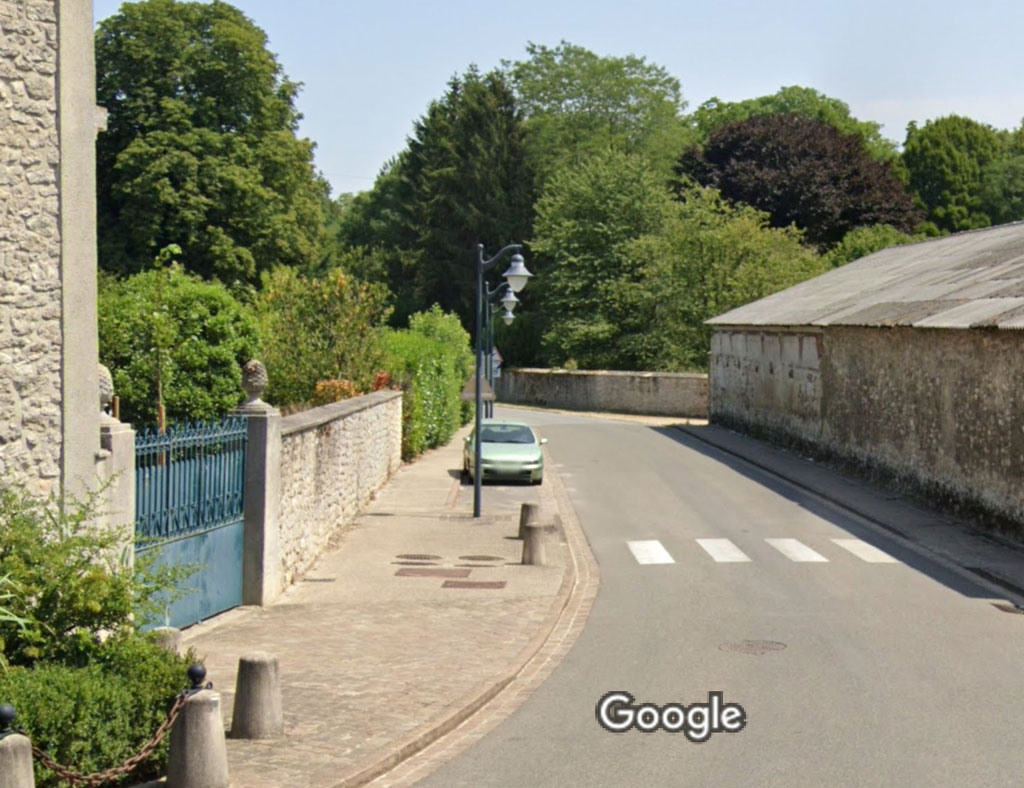 Rue des Bons Voisins, Ver-sure-Launette, north west of Paris