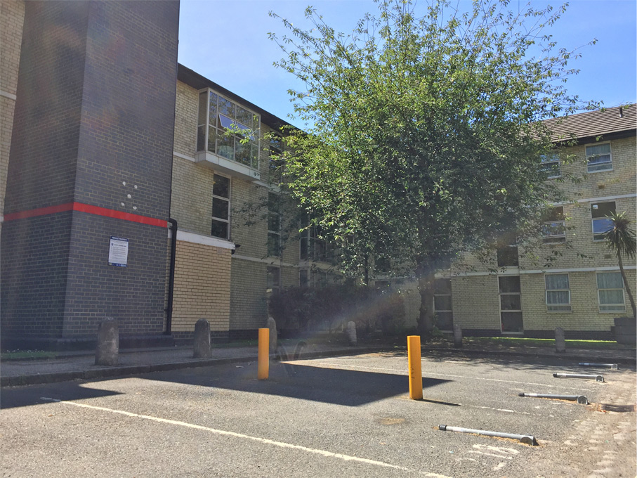 Avondale Square SE1.