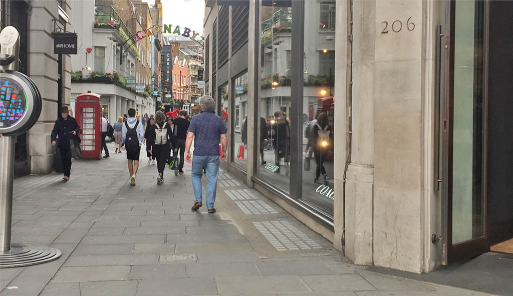 206 Regent Street, London W1 looking into Foubert's Place