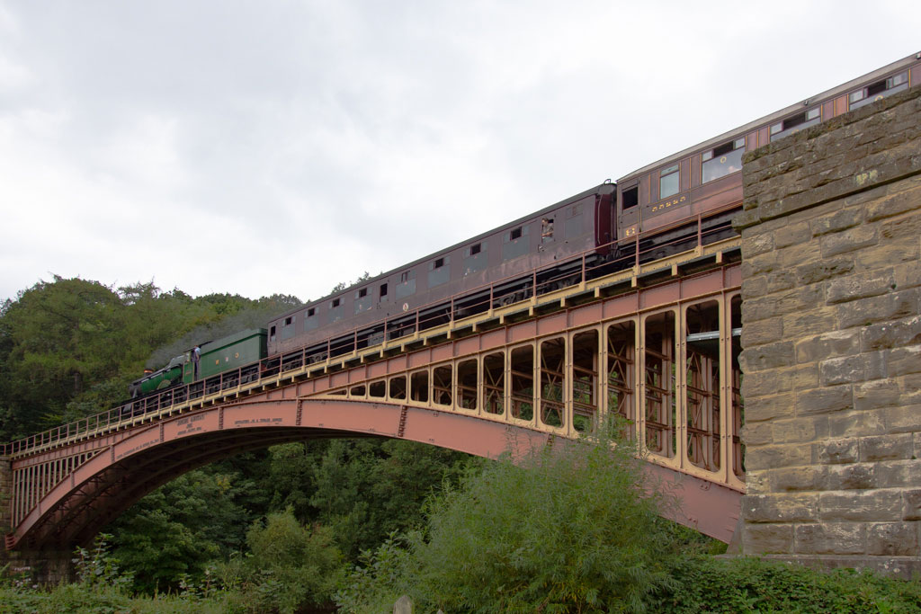 Victoria Bridge over the River Severn in Worcestershire.