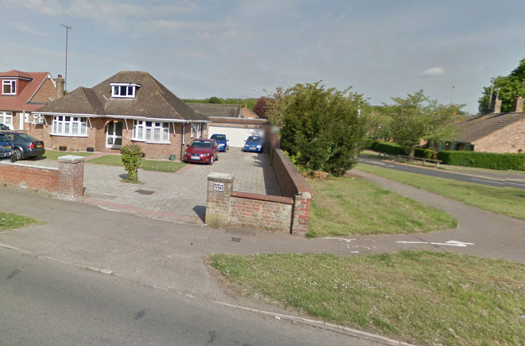 Dixon's Hill Road passing Knolles Crescent, Welham Green, Herts.