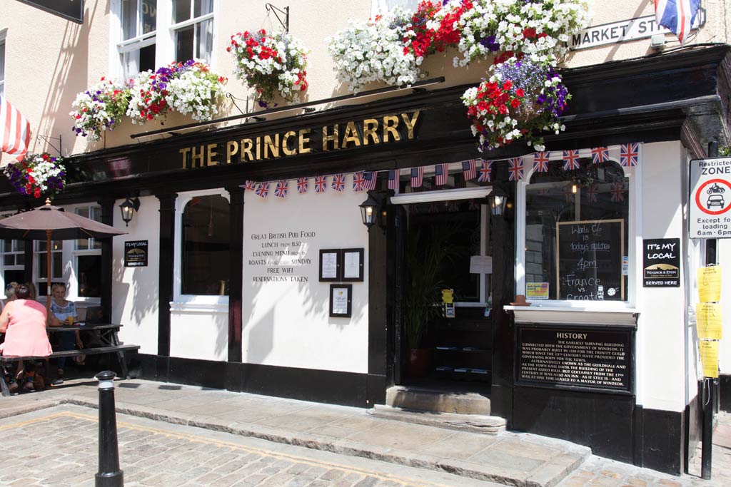 The Prince Harry public house, Market Street, Windsor.