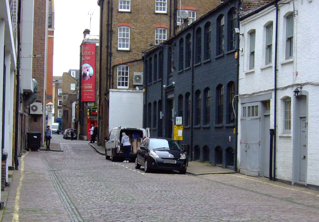 Looking north along Broadstone Place, W1, with the pub being on the corner of Kenrick Place and Dorset Street.