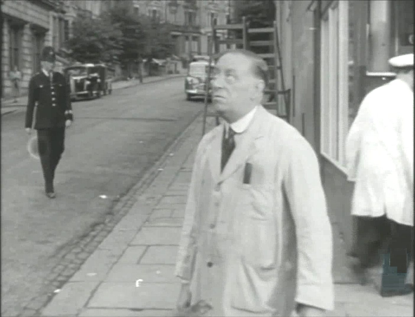 Looking along Belsize Crescent from the corner of Belsize Lane. Circa 1951