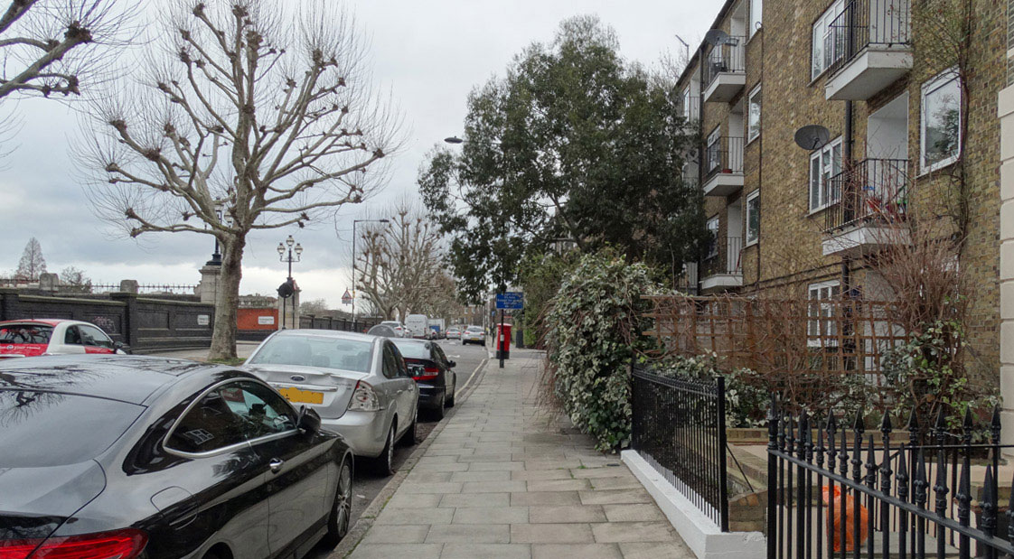 Almost at the junction with Mornington Street.