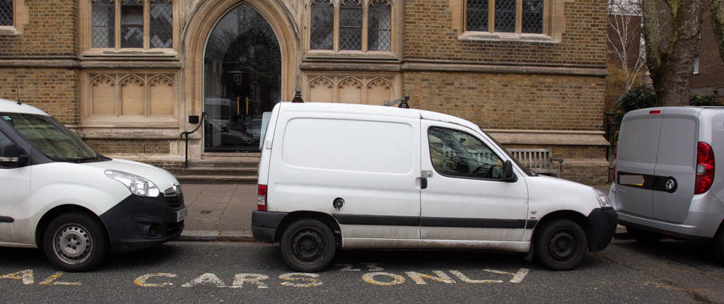 Hyde Park Crescent in front of St. John's church