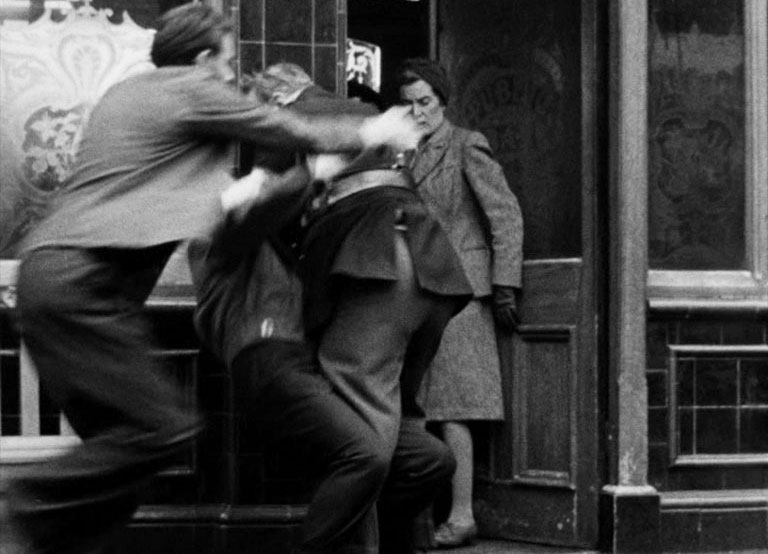 The rear entrance of the 'The Prince of Wales' pub, Pottery Lane, London W11. Circa 1960