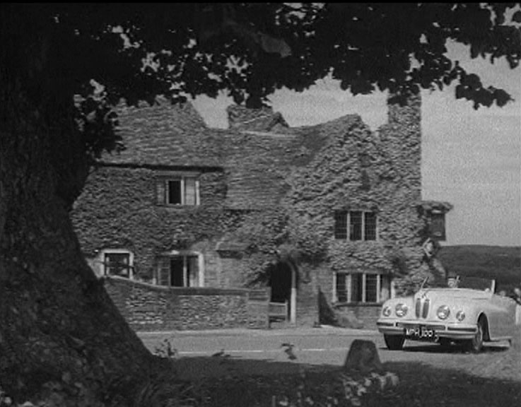 Crown Inn, Church Road, Penn, Bucks. Circa 1954