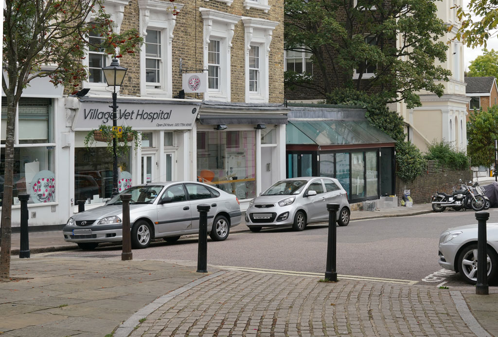 Looking into Belsize Terrace from Belsize Lane.