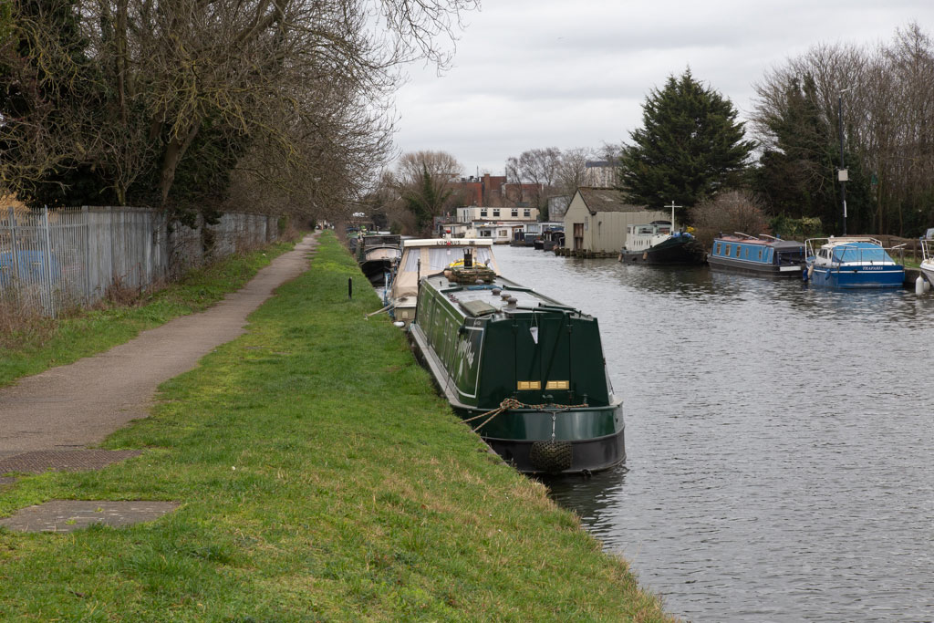 Looking south east Bulls Bridge Road, Southall, Middlesex