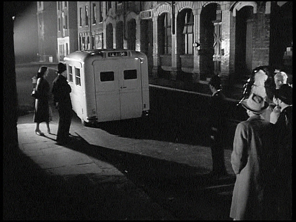 Stew Lane to Upper Thames Street. Circa 1952