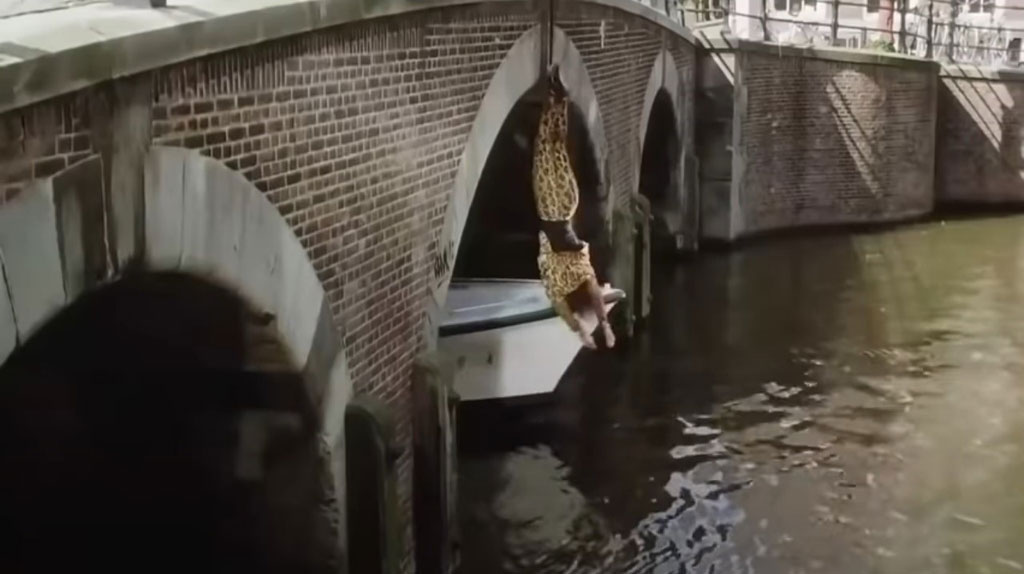 The intersection of Keizersgracht and Reguliersgracht. Circa 1988