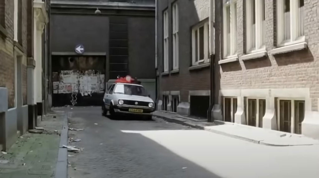 Dwars Spinhuissteeg. Circa 1988