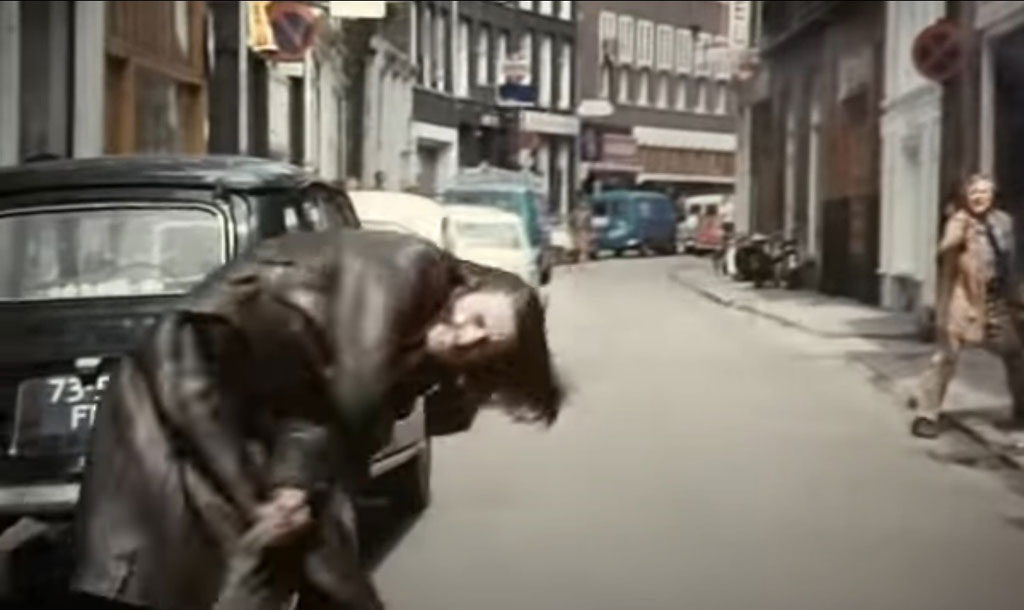 Intersection Warmoestraat and Oudezijds Armsteeg. Circa 1972