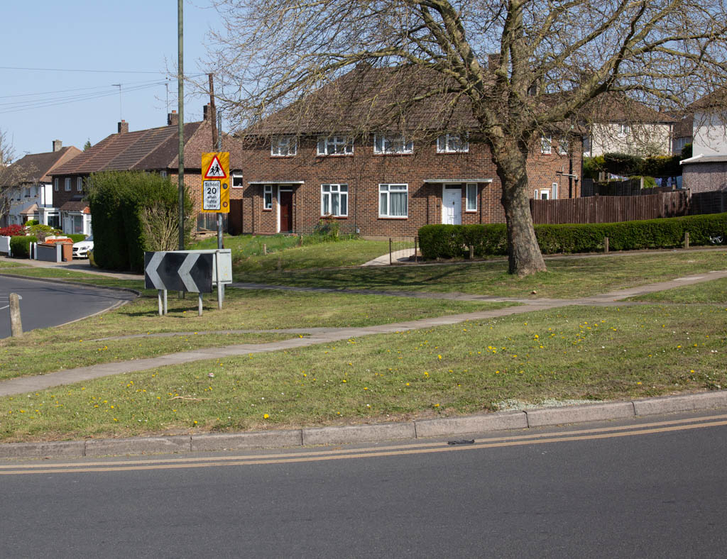 Leesons Hill, Clarendon Way and Sayes Court in St. Paul's Cray