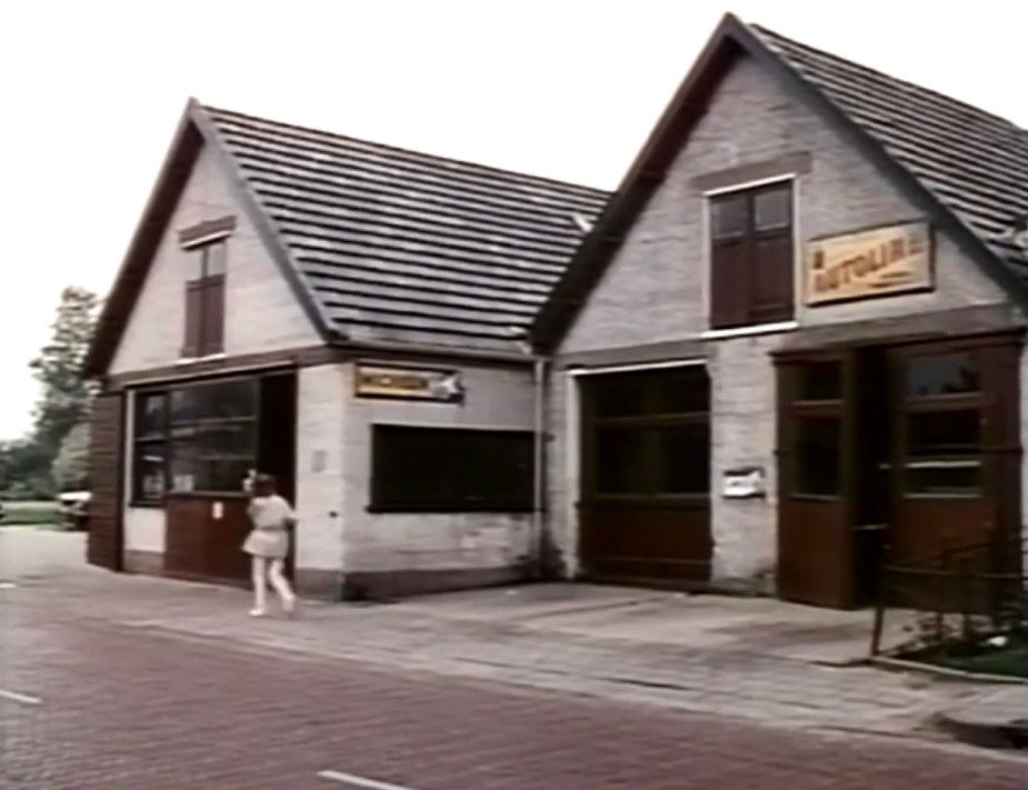 Oosteinderweg 5 and 7, Wognum. Circa 1985