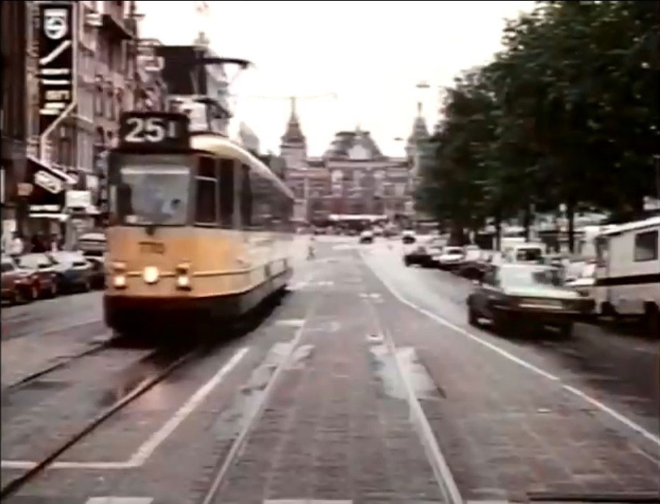 Damrak, Amsterdam Circa 1985