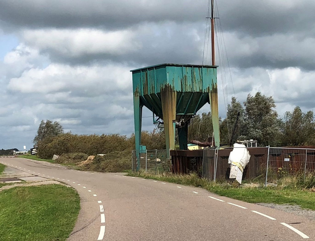Kanaaldijk, West-Graftdijk, Kamerhop next to the ferry to Spijkerboor.