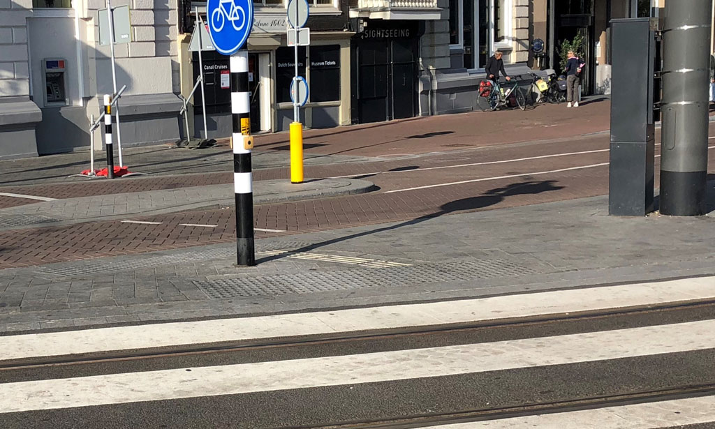 Prins Hendrikkade, right in front of the Victoria hotel, Amsterdam