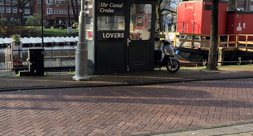 Leidsekade at the intersection with Leidseplein, Amsterdam