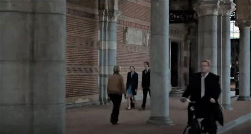 Museumstraat, passage through the Rijksmuseum, Amsterdam Circa 2014