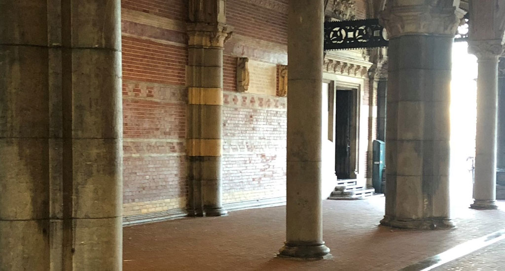 Museumstraat, passage through the Rijksmuseum, Amsterdam