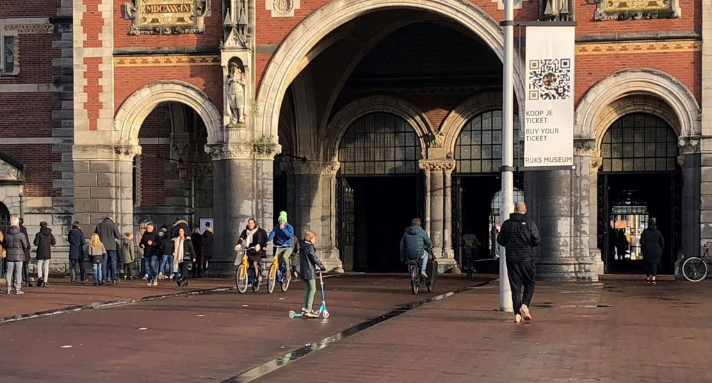 Museumstraat, passage through the Rijksmuseum, south side, Amsterdam
