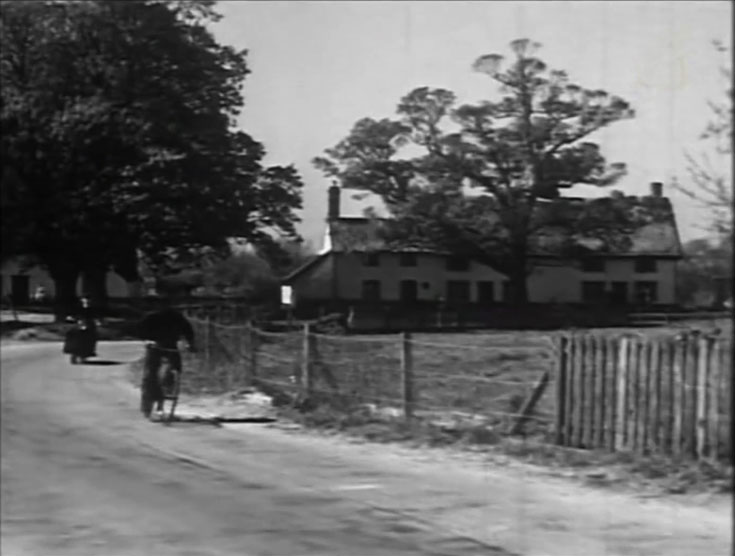 The Green to Circa 83 Church Lane, Homersfield Circa 1948