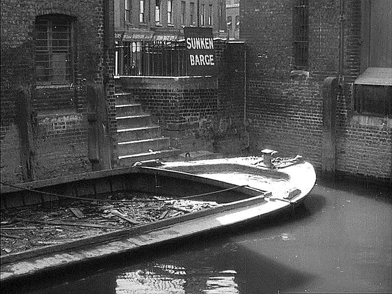St Saviour’s Dock SE1 Circa 1942