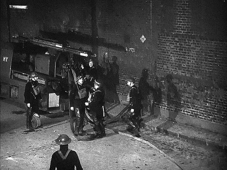 Pennington Street at the foot of Breezers Hill Circa 1942