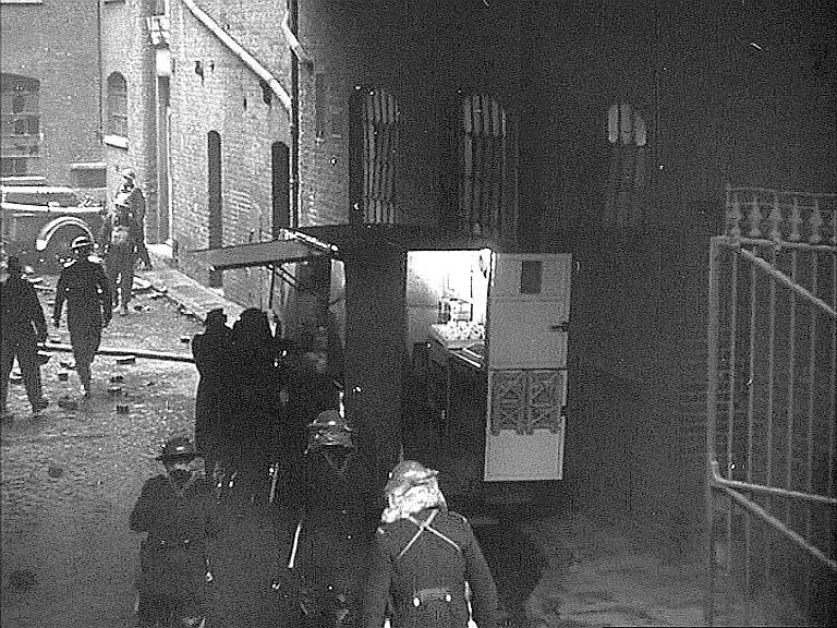 Telford's Yard, The Highway, London E1 as viewed from The Highway Circa 1942