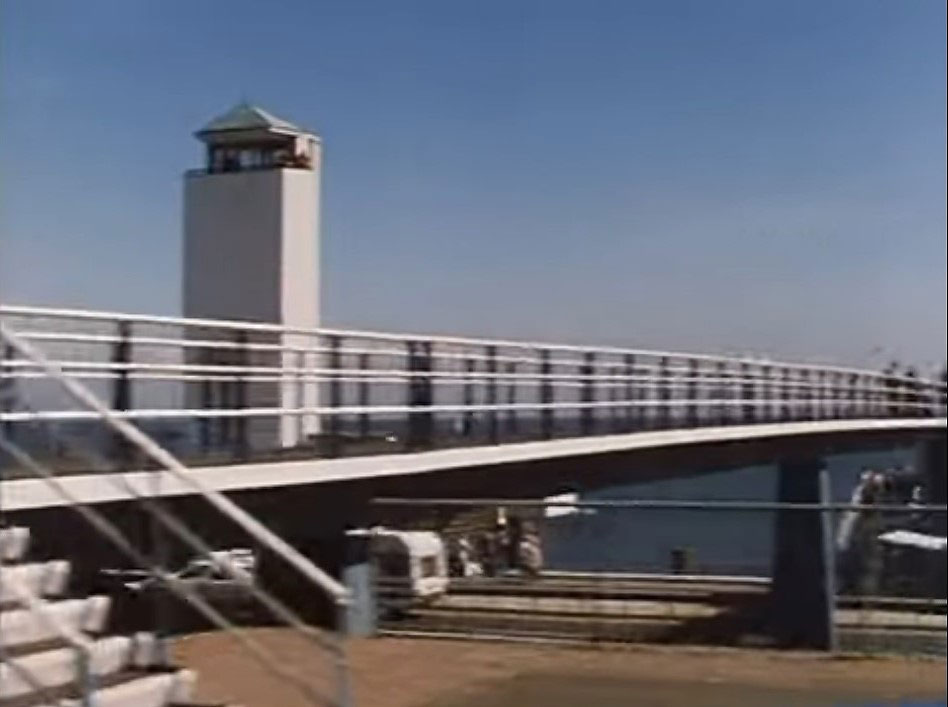Vlietermonument, Afsluitdijk 1, Den Oever Circa 1987
