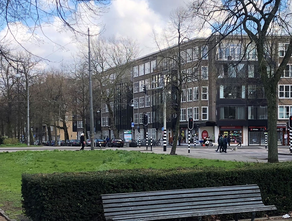 Intersection Beethovenstraat and Apollolaan, Amsterdam.