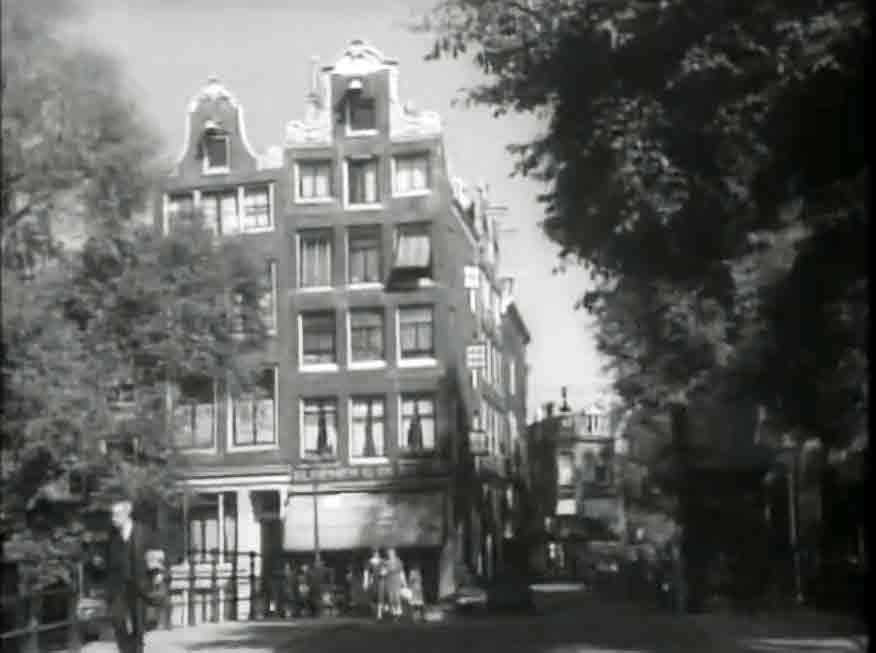 ntersection Herengracht and Huidenstraat, Amsterdam Circa 1948