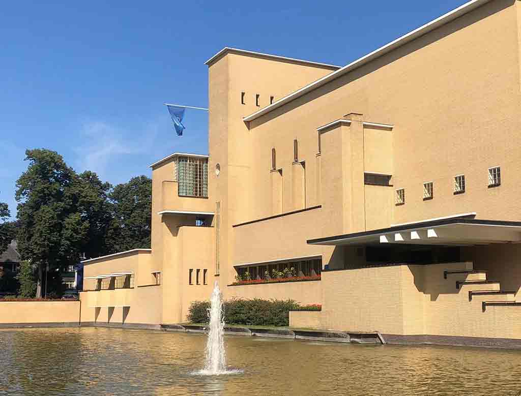 City hall Hilversum, Dudockpark 1, Hilversum
