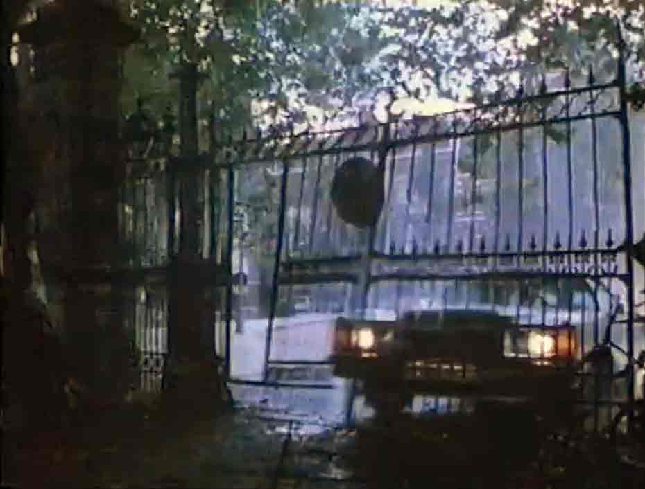 Van Eeghenstraat, Entrance Vondelpark, Amsterdam. Circa 1988