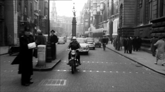 Royal Courts of Justice and the Temple Bar Memorial that marks the boundary. Strand/Fleet Street, London EC4