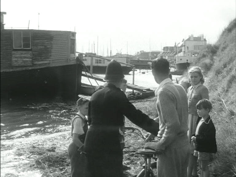 Looking back to 'The Schooner Inn' and Shoreham Harbour buildings. Circa 1954