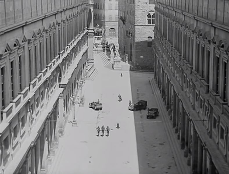 Looking down from the Galleria degli Uffizi, Firenze. Circa 1946