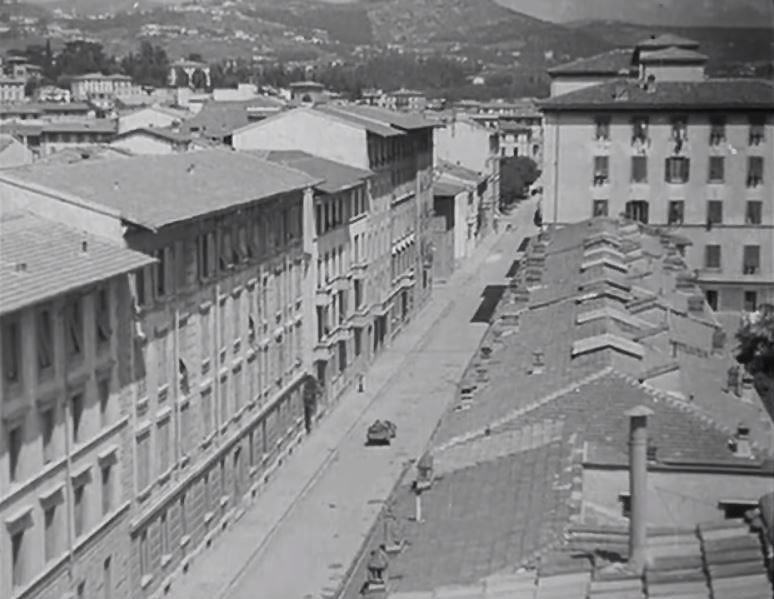 Looking from the rooftop along Via Francesco Puccinotti in direction of Piazza della Vittoria. Circa 1946