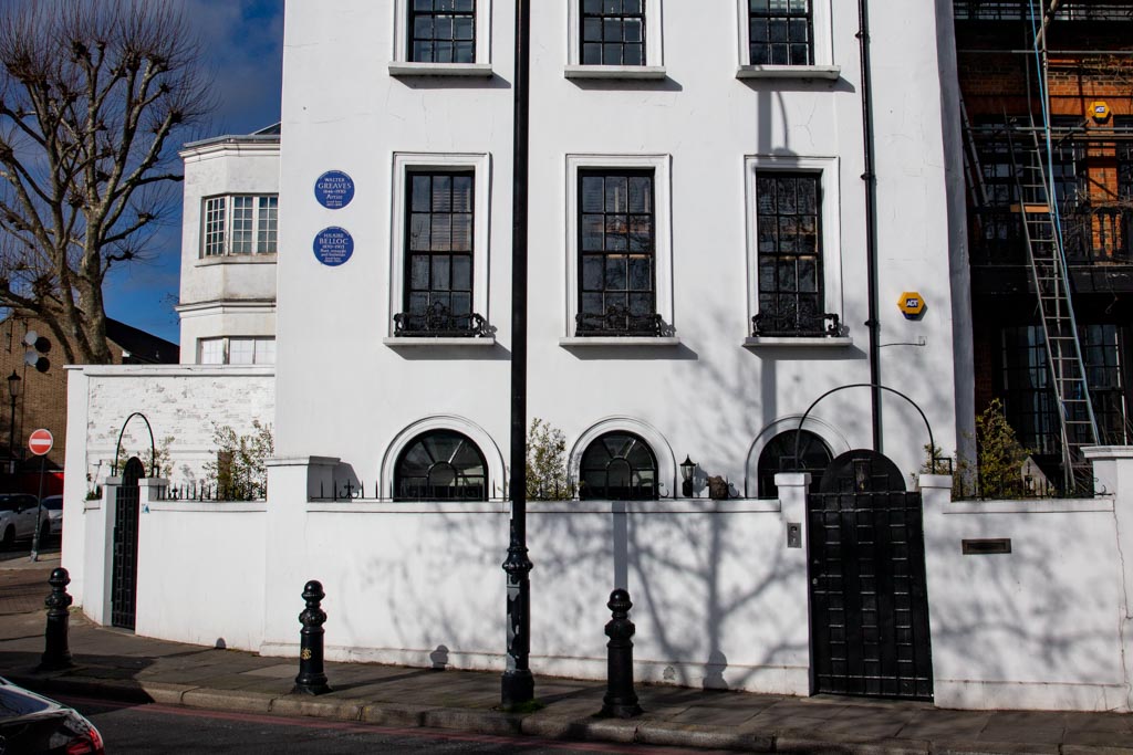 Facing 104 Cheyne Walk in SW10 with the corner of Milman’s Street on the left.