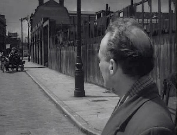 looking west along The Highway, E1 from the junction with Butchers Row Circa 1957