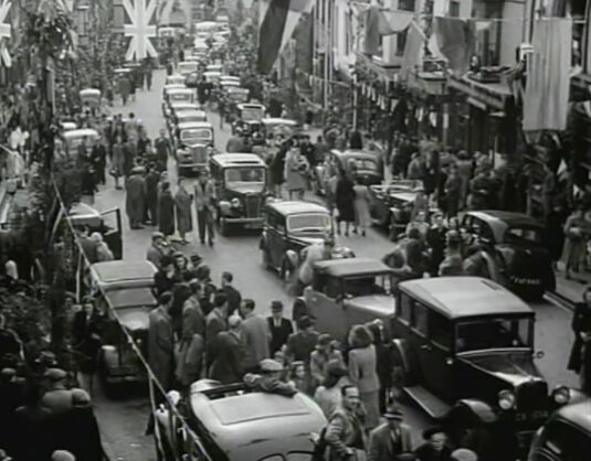 oinagehall Street, Helston Circa No1 looking west. Circa 1949