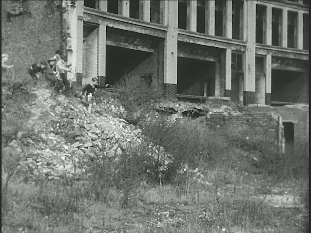 Jewin Crescent Circa 1956