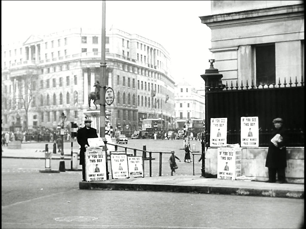 approaching Drummonds Bank, 49 Charing Cross, Admiralty Arch, SW1 Circa 1956