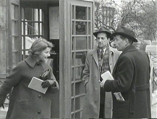 Circus Road, Wellington Court hidden by telephone box with windows of Elgood House in the background. Circa 1956