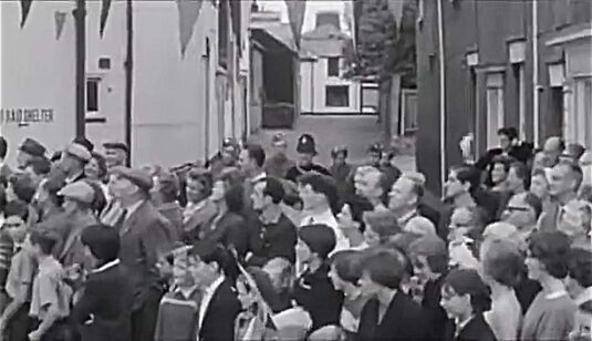 Pinkney’s Lane looking towards East Street from Queens Street. Circa 1962