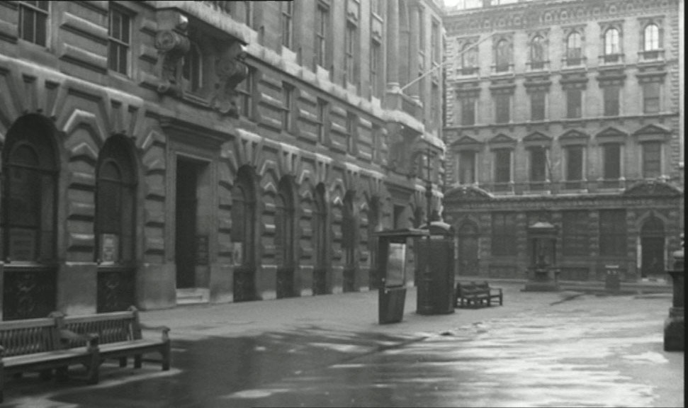Royal Exchange Buildings, EC2 to the left looking towards Cornhill. Circa 1961
