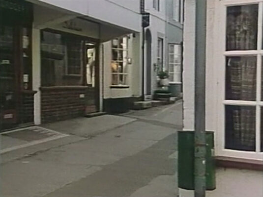 Quay Street 'Solitaire' were at 7 Quay Street. Circa 1980