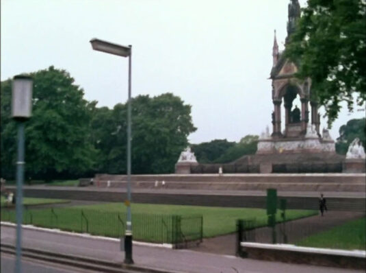 Kensington Gore with a view of The Albert Memorial. Circa 1968